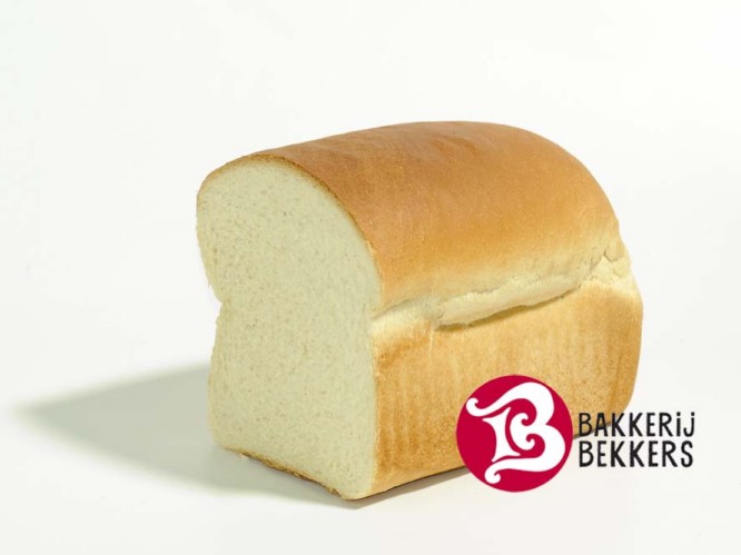 Witbrood – klassiek dagelijks brood Witbrood met zachte korst en luchtige kruim